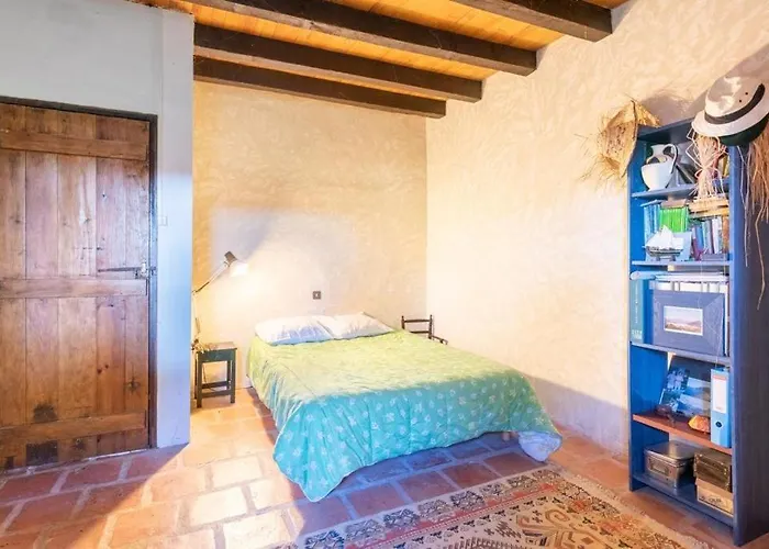 Authentic Landes House Lacquy